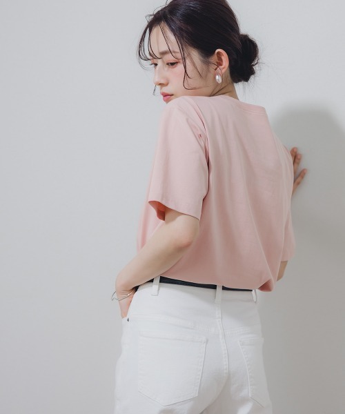 Petitjo（プッチージョ）の「小さいサイズ　毛玉になりにくいONにもOFFにも使えるキレイ見えTシャツ　低身長さん・小柄女性（Tシャツ/カットソー・レディース・ピンク/ブラック/ホワイト・PM/PL/PSS/PS）」の5枚目の写真