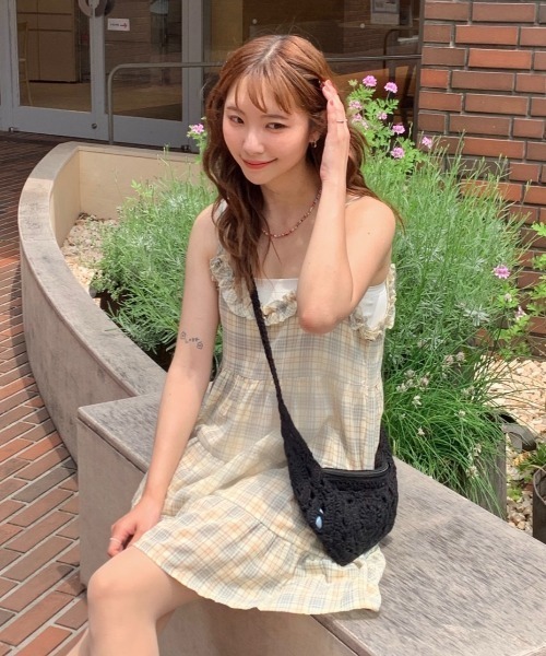 Teem Store(チームストア)の「【春夏新作】チェックフリルティアードキャミミニワンピース ストラップ調整可能 レイヤード着(ワンピース・レディース・ピンク/イエロー・F)」の17枚目の写真
