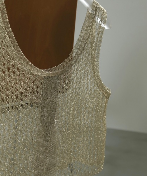 anuke（アンヌーク）の「Metallic Knit Tanktop（タンクトップ・レディース・ゴールド/ブラック・FREE）」の12枚目の写真