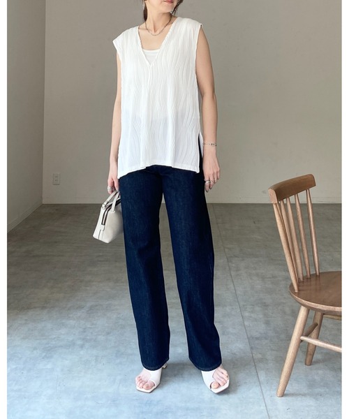 She's Closet(シーズクローゼット)の「深Vベスト&ウェーブプリーツロングスカートセットアップ(セットアップ・レディース・ブラック/オフホワイト/ブラウン・FREE)」の8枚目の写真