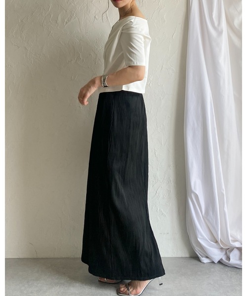 She's Closet(シーズクローゼット)の「深Vベスト&ウェーブプリーツロングスカートセットアップ(セットアップ・レディース・ブラック/オフホワイト/ブラウン・FREE)」の17枚目の写真