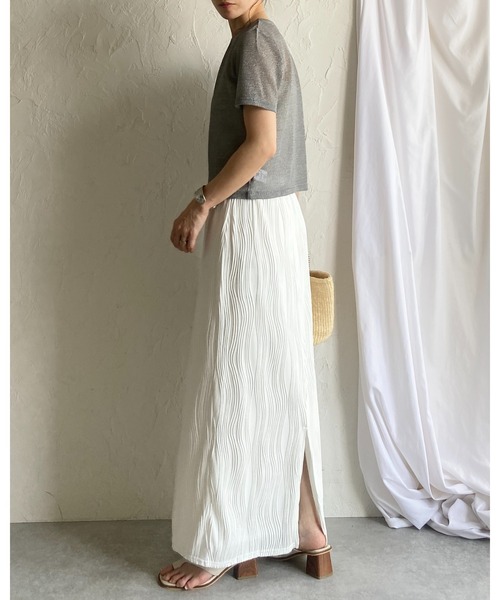She's Closet(シーズクローゼット)の「深Vベスト&ウェーブプリーツロングスカートセットアップ(セットアップ・レディース・ブラック/オフホワイト/ブラウン・FREE)」の20枚目の写真