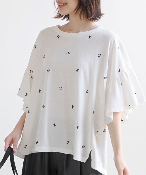 rps(アールピーエス)の「フレアースリーブ刺繍Tシャツ(Tシャツ/カットソー・レディース・ホワイト系その他3/ブラック/オフホワイト/ホワイト系その他2・フリー)」の4枚目の写真