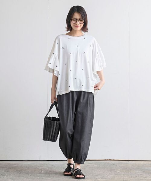 rps(アールピーエス)の「フレアースリーブ刺繍Tシャツ(Tシャツ/カットソー・レディース・ホワイト系その他3/ブラック/オフホワイト/ホワイト系その他2・フリー)」の21枚目の写真