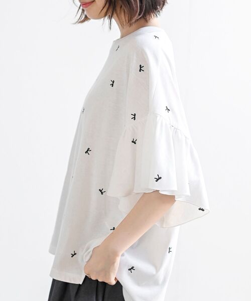 rps(アールピーエス)の「フレアースリーブ刺繍Tシャツ(Tシャツ/カットソー・レディース・ホワイト系その他3/ブラック/オフホワイト/ホワイト系その他2・フリー)」の22枚目の写真