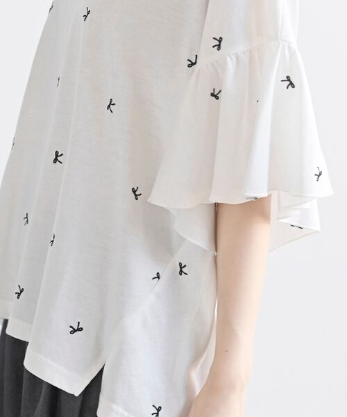 rps(アールピーエス)の「フレアースリーブ刺繍Tシャツ(Tシャツ/カットソー・レディース・ホワイト系その他3/ブラック/オフホワイト/ホワイト系その他2・フリー)」の16枚目の写真