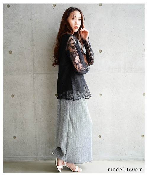 Sawa a la mode(サワアラモード)の「花柄レースレイヤードカットソー(Tシャツ/カットソー・レディース・ホワイト/ブラック・FREE)」の13枚目の写真