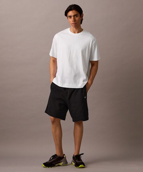 Calvin Klein(カルバン・クライン)の「【ユニセックス】ショートスリーブ クルーネックTシャツ(Tシャツ/カットソー・メンズ・ホワイト/ブラック・L/M/S/XS)」の4枚目の写真
