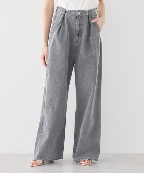 earth music&ecology（アースミュージックアンドエコロジー）の「タックホックデニムパンツ（デニムパンツ・レディース・ライトグレー/ライトインディゴブルー/ブラック・S/M）」の2枚目の写真