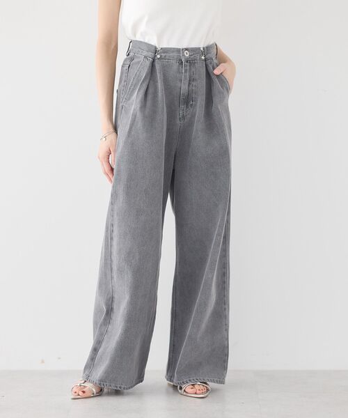 earth music&ecology（アースミュージックアンドエコロジー）の「タックホックデニムパンツ（デニムパンツ・レディース・ライトグレー/ライトインディゴブルー/ブラック・S/M）」の11枚目の写真