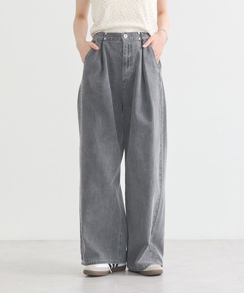 earth music&ecology（アースミュージックアンドエコロジー）の「タックホックデニムパンツ（デニムパンツ・レディース・ライトグレー/ライトインディゴブルー/ブラック・S/M）」の15枚目の写真