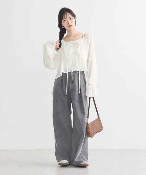 earth music&ecology（アースミュージックアンドエコロジー）の「タックホックデニムパンツ（デニムパンツ・レディース・ライトグレー/ライトインディゴブルー/ブラック・S/M）」の16枚目の写真