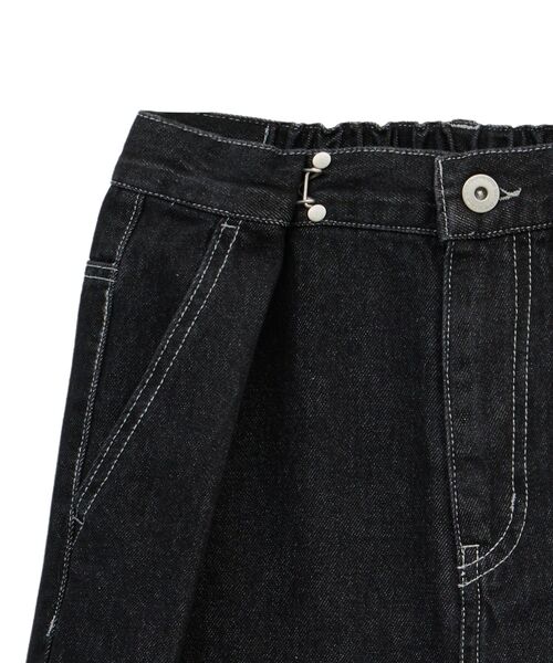 earth music&ecology（アースミュージックアンドエコロジー）の「タックホックデニムパンツ（デニムパンツ・レディース・ライトグレー/ライトインディゴブルー/ブラック・S/M）」の21枚目の写真