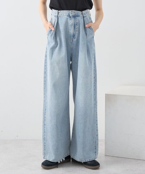 earth music&ecology（アースミュージックアンドエコロジー）の「タックホックデニムパンツ（デニムパンツ・レディース・ライトグレー/ライトインディゴブルー/ブラック・S/M）」の4枚目の写真