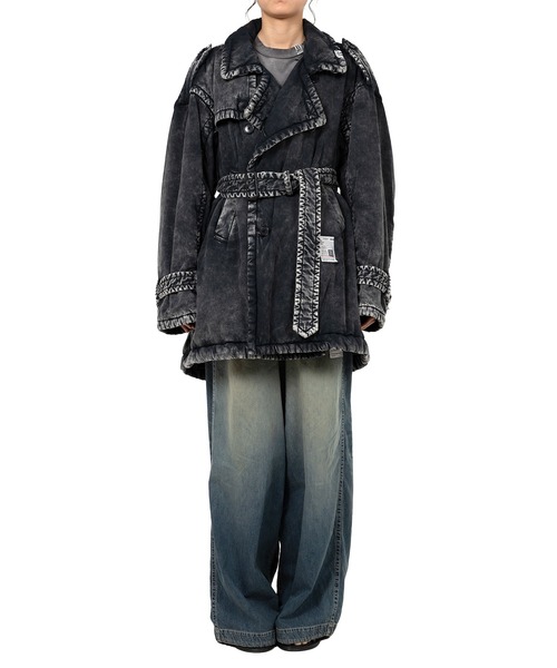 Maison MIHARA YASUHIRO(メゾンミハラヤスヒロ)の「Puffer Trench Coat(トレンチコート・レディース・ブラック/ベージュ・40/36/38)」の4枚目の写真