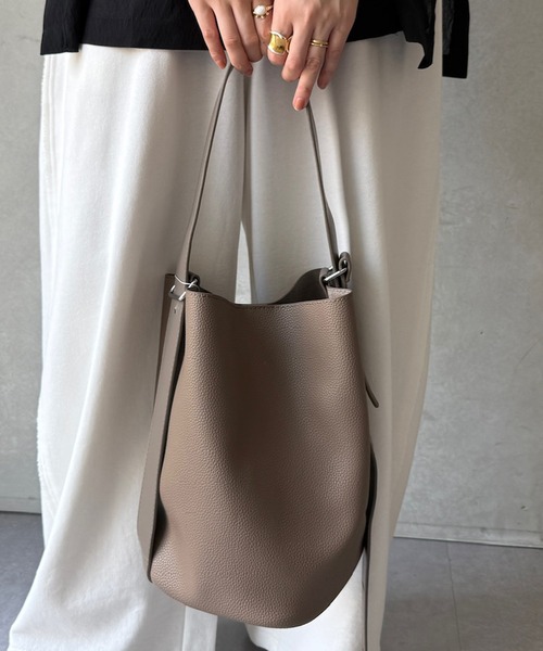 DouDou（ドゥドゥ）の「ショルダーバッグ（ショルダーバッグ・レディース・ブラック/グレイッシュベージュ/キャメル・FREE）」の6枚目の写真