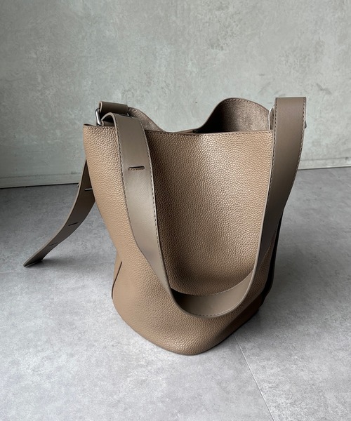 DouDou（ドゥドゥ）の「ショルダーバッグ（ショルダーバッグ・レディース・ブラック/グレイッシュベージュ/キャメル・FREE）」の4枚目の写真