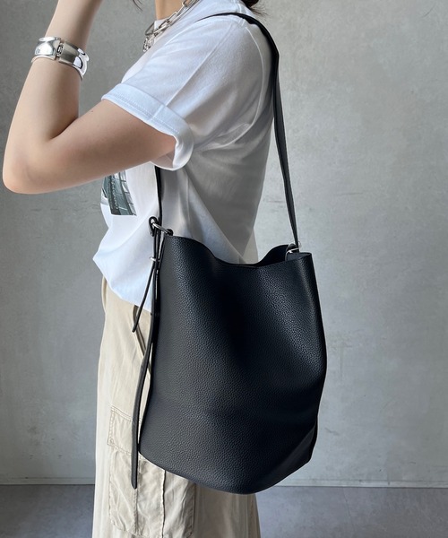 DouDou（ドゥドゥ）の「ショルダーバッグ（ショルダーバッグ・レディース・ブラック/グレイッシュベージュ/キャメル・FREE）」の17枚目の写真