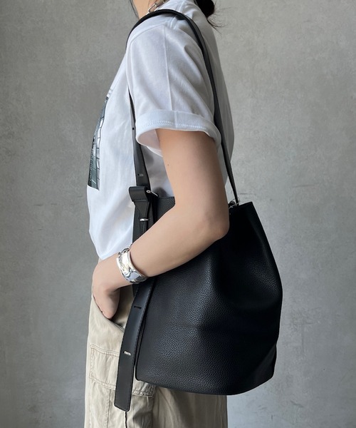 DouDou（ドゥドゥ）の「ショルダーバッグ（ショルダーバッグ・レディース・ブラック/グレイッシュベージュ/キャメル・FREE）」の16枚目の写真