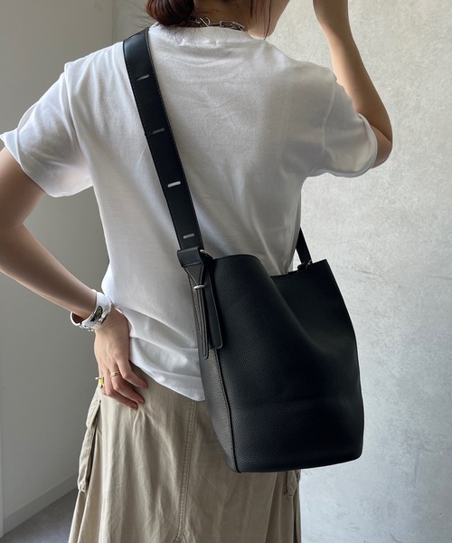 DouDou（ドゥドゥ）の「ショルダーバッグ（ショルダーバッグ・レディース・ブラック/グレイッシュベージュ/キャメル・FREE）」の14枚目の写真