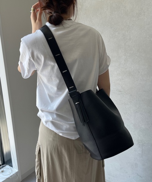 DouDou（ドゥドゥ）の「ショルダーバッグ（ショルダーバッグ・レディース・ブラック/グレイッシュベージュ/キャメル・FREE）」の13枚目の写真