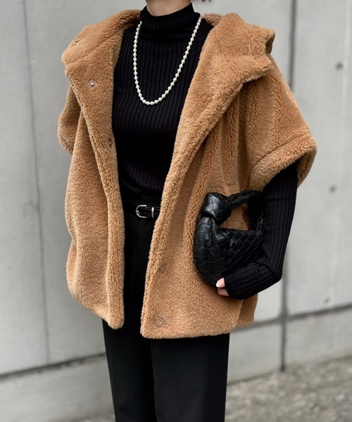 スタンドフーディ―ファーポンチョ（ポンチョ）｜Emma Taylor（エマ