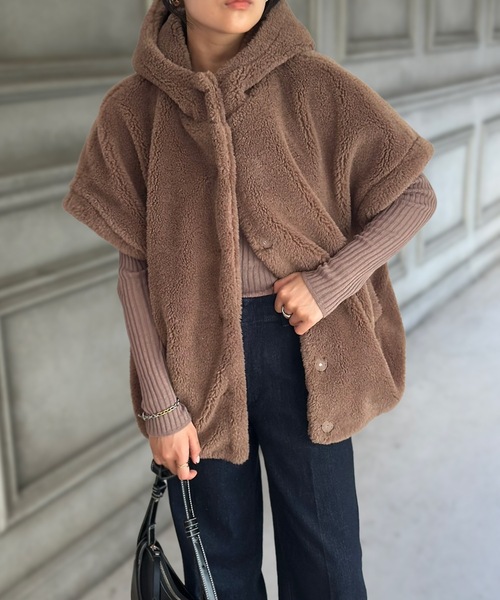 スタンドフーディ―ファーポンチョ（ポンチョ）｜Emma Taylor（エマ