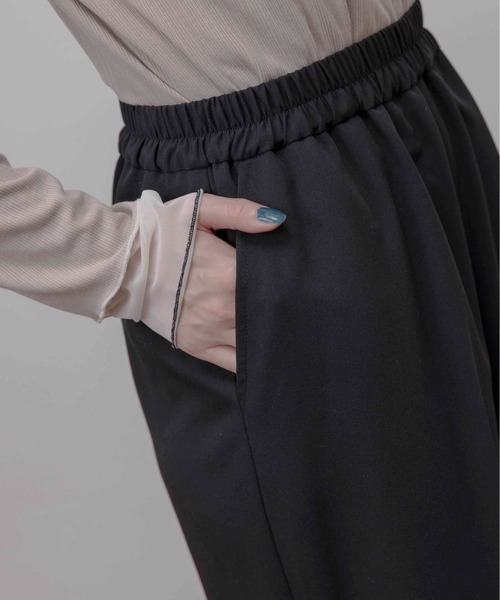 Eimee Law(エイミーロウ)の「ティアードミニフリル ジレ&パンツ セットアップ(セットアップ・レディース・ダークグレー/ネイビー/ブラック・FREE)」の9枚目の写真