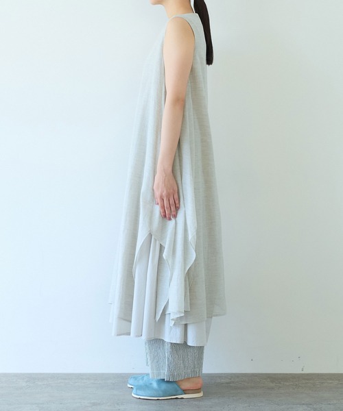 yuni(ユニ )の「△コットンシルク プロダクトダイ レイヤードワンピース(ワンピース・レディース・チャコールグレー/グレー/ベージュ・FREE)」の18枚目の写真