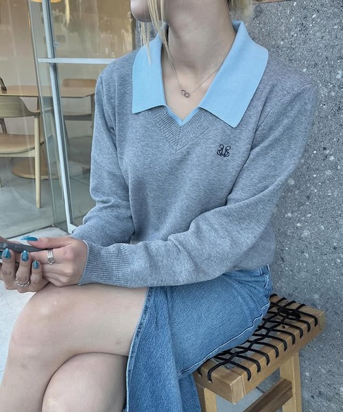 solleim（ソルレム）の「ワンポイント刺繍レイヤード襟付きポロニット