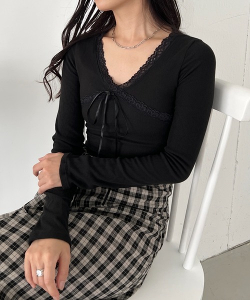 CLEA(クレア)の「カップ付きレースリボンVネックアソートトップス(Tシャツ/カットソー・レディース・ホワイト/ブラック系その他/グレー/ブラック/ホワイト系その他・FREE)」の11枚目の写真