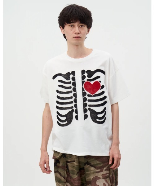 DISCOVERED(ディスカバード)の「DISCOVERED BRUSH BONE&HEART TEE(Tシャツ/カットソー・メンズ・ホワイト/ブラック・1/3)」の5枚目の写真