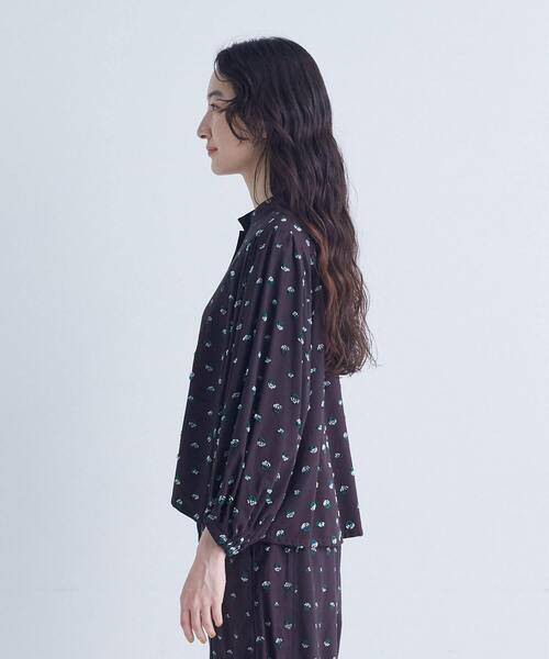 conges payes ADIEU TRISTESSE(コンジェ ペイエ アデュートリステス)の「フラワージャカードブラウス(シャツ/ブラウス・レディース・ブラウン系その他/グレー系その他・38)」の16枚目の写真