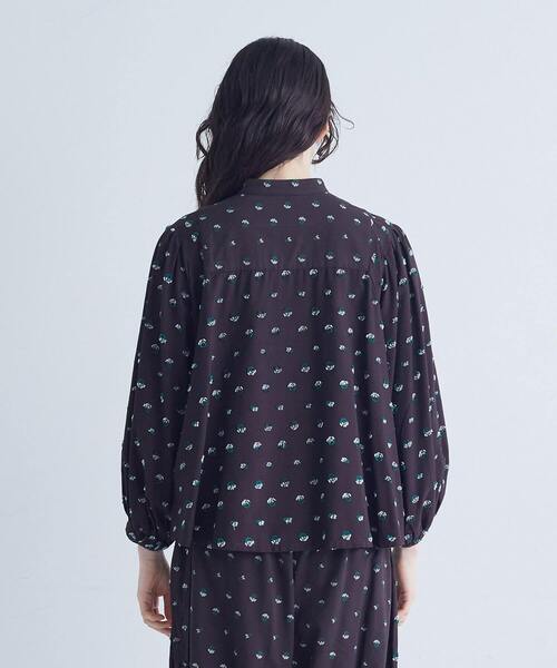 conges payes ADIEU TRISTESSE(コンジェ ペイエ アデュートリステス)の「フラワージャカードブラウス(シャツ/ブラウス・レディース・ブラウン系その他/グレー系その他・38)」の17枚目の写真