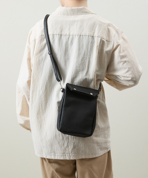 SLOW スロウ / shrink gas mask shoulder S シュリンクレザー