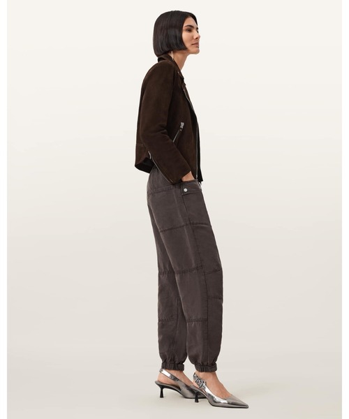 ALLSAINTS（オールセインツ）の「VAL CARGO LINEN BLEND TROUSERS | VAL カーゴ リネン ブレンド トラウザー（カーゴパンツ・レディース・ダークブラウン・4/6/8/10）」の3枚目の写真