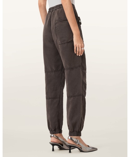 ALLSAINTS（オールセインツ）の「VAL CARGO LINEN BLEND TROUSERS | VAL カーゴ リネン ブレンド トラウザー（カーゴパンツ・レディース・ダークブラウン・4/6/8/10）」の8枚目の写真