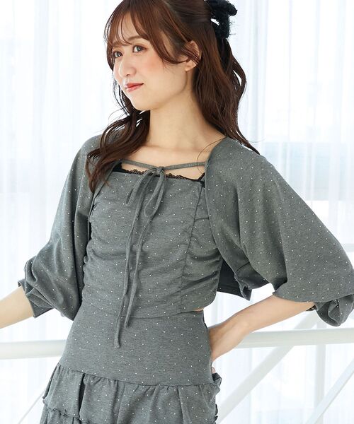 MAJESTIC LEGON（マジェスティックレゴン）の「ラインストーンキャミ＆ボレロセット（アンサンブル・レディース・ピンク/チャコールグレー/ブラック・MEDIUM）」の2枚目の写真