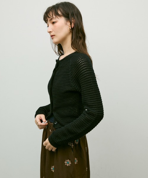 Lutim by u(ルチバイユー)の「Basket knit cardigan with raglan sleeves / バスケット編みラグランカーディガン(カーディガン/ボレロ・レディース・ブラック/ナチュラル/レッド・FREE)」の4枚目の写真