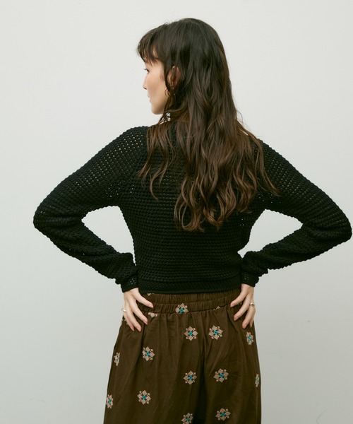 Lutim by u(ルチバイユー)の「Basket knit cardigan with raglan sleeves / バスケット編みラグランカーディガン(カーディガン/ボレロ・レディース・ブラック/ナチュラル/レッド・FREE)」の5枚目の写真