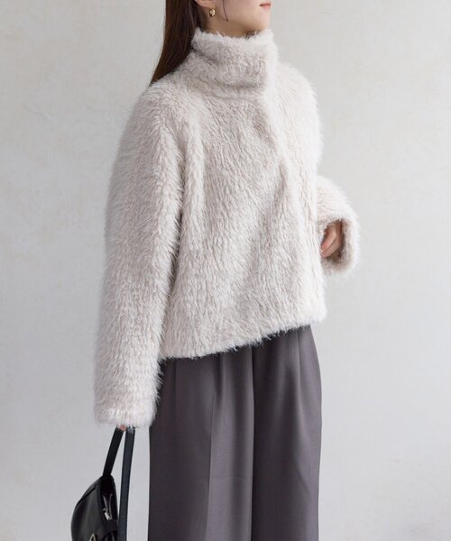 Thevon(ゼボン)の「MIXファースタンドブルゾン(ブルゾン・レディース・チャコールグレー/オフホワイト/グレイッシュベージュ・FREE)」の8枚目の写真