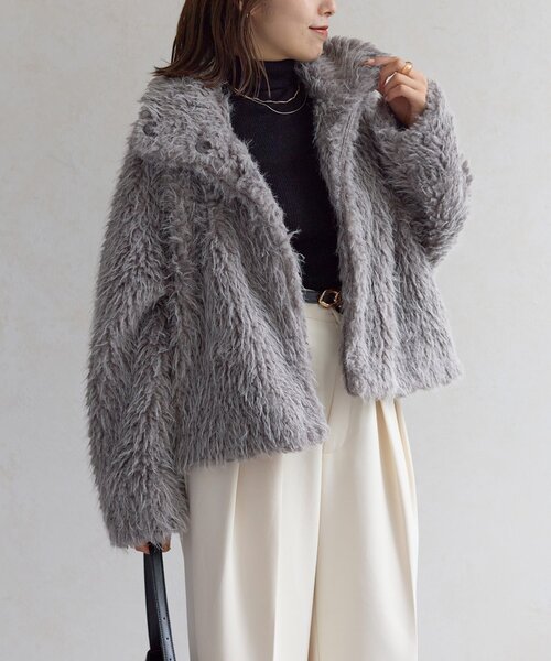 Thevon(ゼボン)の「MIXファースタンドブルゾン(ブルゾン・レディース・チャコールグレー/オフホワイト/グレイッシュベージュ・FREE)」の16枚目の写真