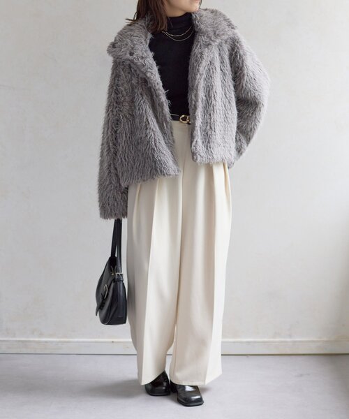 Thevon(ゼボン)の「MIXファースタンドブルゾン(ブルゾン・レディース・チャコールグレー/オフホワイト/グレイッシュベージュ・FREE)」の17枚目の写真