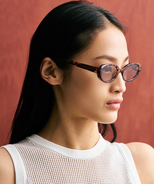 NUEF (ヌエフ)の「quatre-vingt-neuf89(サングラス・レディース・ブラック/ブラウン/ホワイト/ブラウン系その他・FREE)」の11枚目の写真