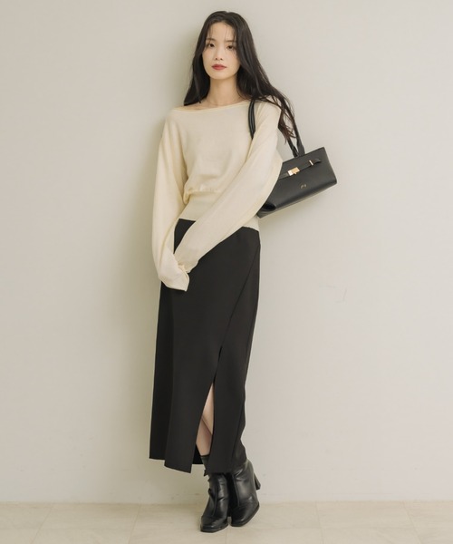 NEUNA（ヌナ）の「エッセンシャルクルーニット（ニット/セーター・レディース・ブラック/アイボリー/バーガンディー・FREE）」の7枚目の写真