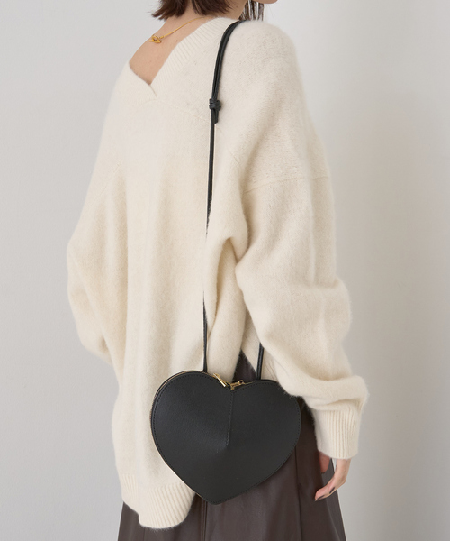 AULENTTI（オウレンティ）の「【AULENTTI/オウレンティ】ハート型ポシェット（ショルダーバッグ・レディース・ブラック・フリー）」の6枚目の写真