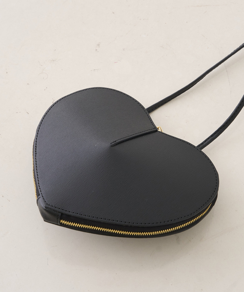 AULENTTI（オウレンティ）の「【AULENTTI/オウレンティ】ハート型ポシェット（ショルダーバッグ・レディース・ブラック・フリー）」の11枚目の写真