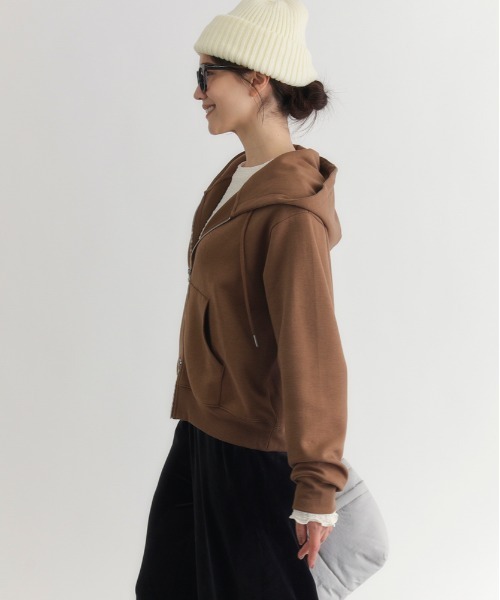 Right-on(ライトオン)の「【HONEYSUCKLE ROSE】ダブルジップパーカー (サスティナブル / 軽量 / 通気性 / レギュラーシルエット / 着回し)(パーカー・レディース・ブラウン/ライトグレー/ブラック・S/L/M)」の12枚目の写真