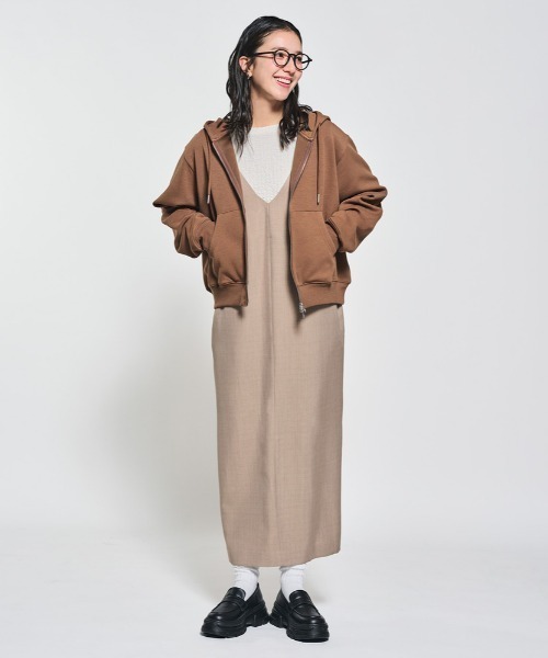 Right-on(ライトオン)の「【HONEYSUCKLE ROSE】ダブルジップパーカー (サスティナブル / 軽量 / 通気性 / レギュラーシルエット / 着回し)(パーカー・レディース・ブラウン/ライトグレー/ブラック・S/L/M)」の22枚目の写真