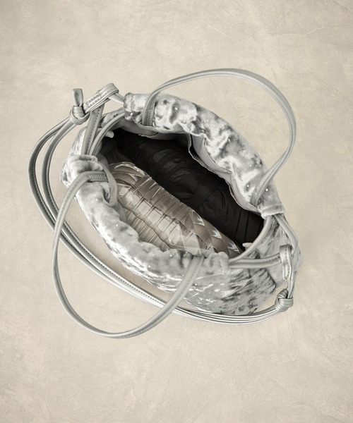 ROPE' PICNIC(ロペピクニック)の「2WAYハンドル シャイニーベロアパースバッグ(ハンドバッグ・レディース・ブラック/シルバー・FREE)」の19枚目の写真